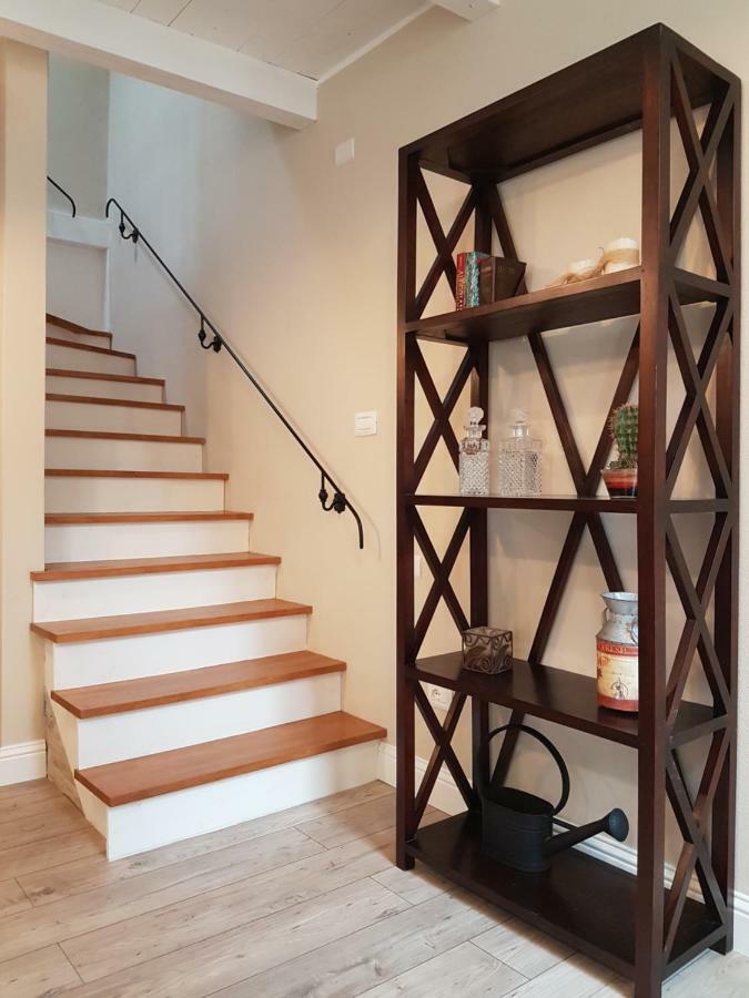 White House Apartment *